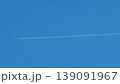 青空に伸びる飛行機雲 139091967