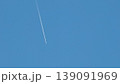 青空に伸びる飛行機雲 139091969