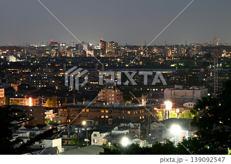 夜の調布駅周辺の風景 夜の調布駅周辺の風景 139092547