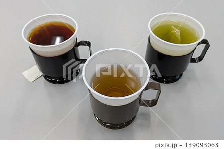 職場でのお茶 139093063
