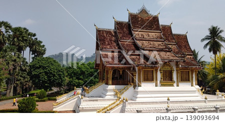 ホー・プラバン寺院【ラオス・ルアンパバーン】 ホー・プラバン寺院【ラオス・ルアンパバーン】 139093694