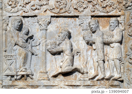 Birth of Jesus, Adoration of the Magi, medieval relief on the facade of Basilica of San Zeno in Verona, Italy 139094007