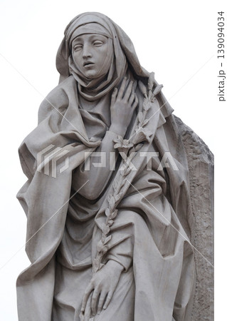 Statue of Saint Catherine of Siena near Sant Angelo Castle in Rome, Italy Statue of Saint Catherine of Siena near Sant Angelo Castle in Rome, Italy 139094034