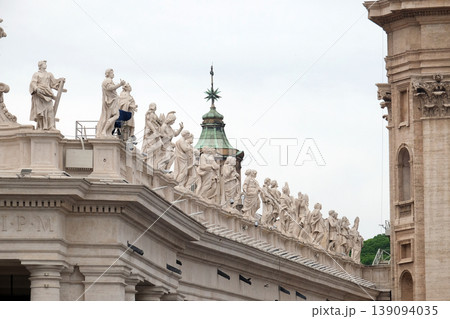 Gallery of saints, fragment of colonnade of St. Peters Basilica in Vatican, Rome, Italy Gallery of saints, fragment of colonnade of St. Peters Basilica in Vatican, Rome, Italy 139094035