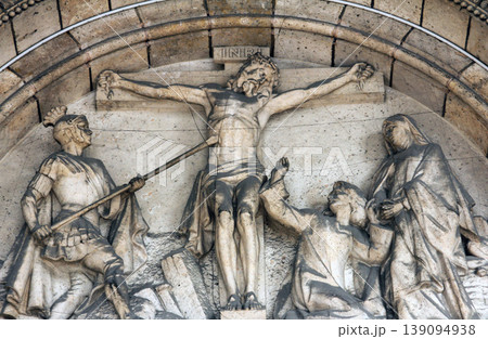Crucifixion, Basilique du Sacre Coeur, Paris Crucifixion, Basilique du Sacre Coeur, Paris 139094938