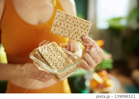 Nutritious Rye Crispbread Snack for Weight Management 139096521