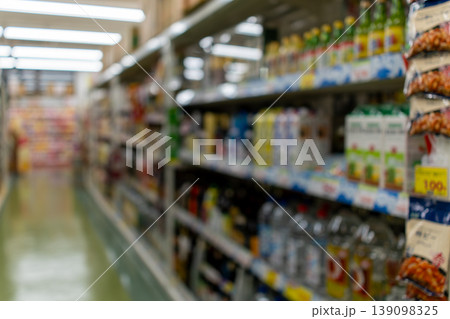 ドラッグストア店内のアウトフォーカス背景素材 139098325