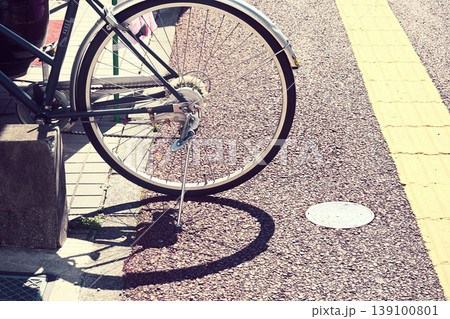 自転車の影 139100801