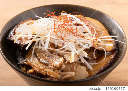 (国産豚ばら肉)チャーシュー丼 (国産豚ばら肉)チャーシュー丼 139100857