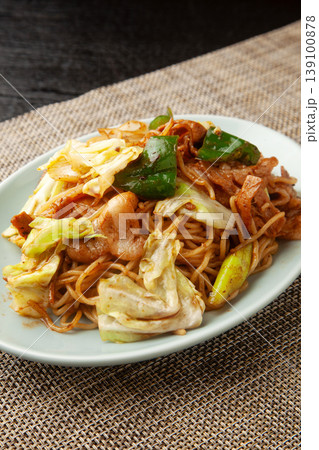 回鍋肉焼きそば 139100878