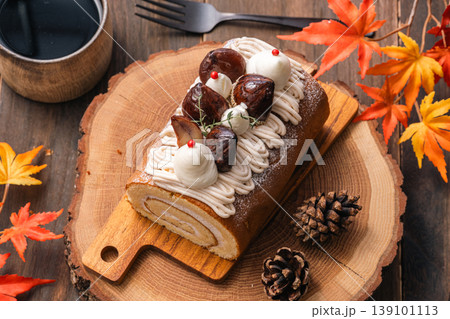 モンブランのロールケーキ 139101113