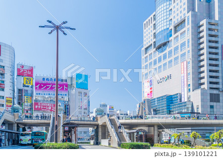 東京の都市風景　八王子駅前風景 139101221