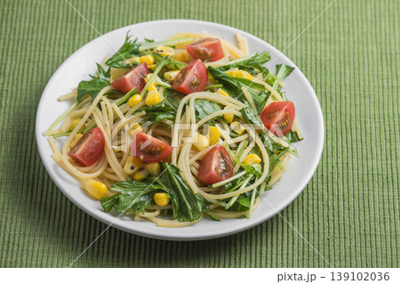 水菜とトマトの冷製パスタ 水菜とトマトの冷製パスタ 139102036
