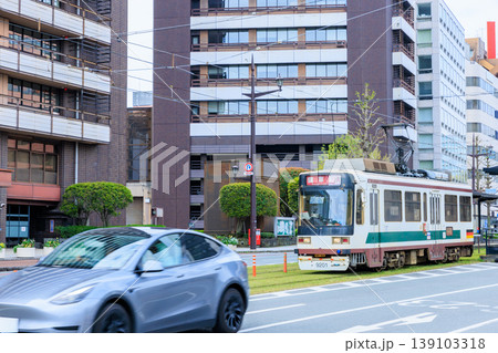 春の熊本市電 路面電車 熊本県熊本市 春の熊本市電 路面電車 熊本県熊本市 139103318