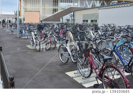 駅前の無料駐輪場 駅前の無料駐輪場 139103685