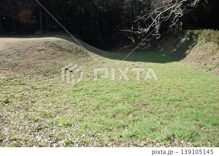 箕輪城の本丸・北虎口(群馬県高崎市箕郷町) 箕輪城の本丸・北虎口(群馬県高崎市箕郷町) 139105145