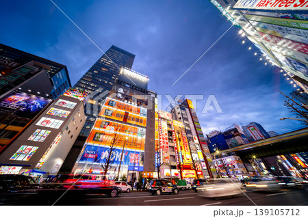 東京・秋葉原の夜景 東京・秋葉原の夜景 139105712