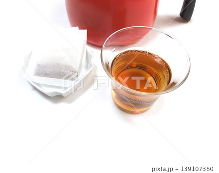 鍋で煮出し麦茶　冷茶 139107380