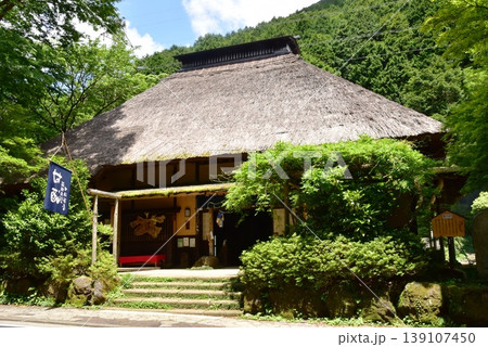 箱根町 甘酒茶屋と新緑 箱根町 甘酒茶屋と新緑 139107450