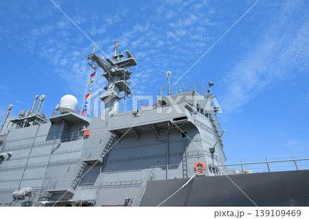 海上自衛隊潜水艦救難艦ちよだの艦橋 海上自衛隊潜水艦救難艦ちよだの艦橋 139109469
