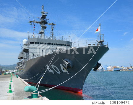 一般公開の海上自衛隊潜水艦救難艦ちよだ 一般公開の海上自衛隊潜水艦救難艦ちよだ 139109472