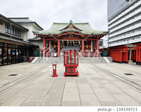 Anamori Inari Shrine in the Haneda area of Ota Ward, Tokyo. 139109721