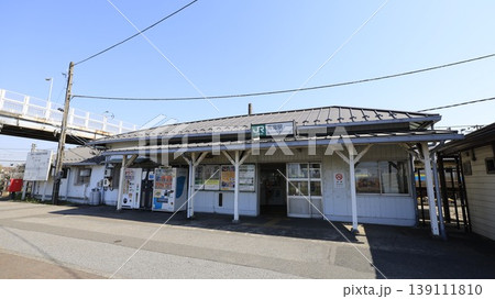 JR内房線の青堀駅駅舎 139111810