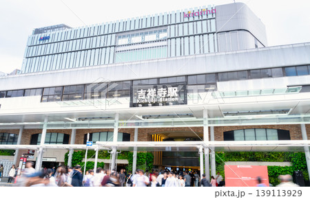 東京・吉祥寺駅 139113929