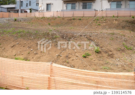 住宅地・基礎工事前の更地 住宅地・基礎工事前の更地 139114576