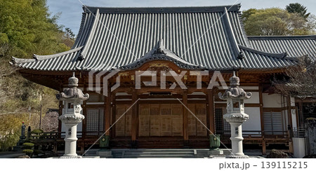 仙台市泉区にある洞雲寺本堂の横構図 仙台市泉区にある洞雲寺本堂の横構図 139115215
