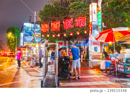 台北　寧夏夜市　※一部ソフトフォーカス 139115336