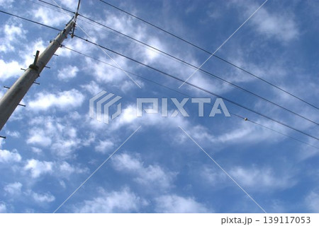 電線と空 139117053