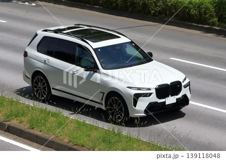 ドイツ製の白いSUV車両 ドイツ製の白いSUV車両 139118048
