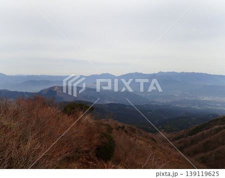 月中旬の金時山・明神ヶ岳(神奈川県箱根町・南足柄市、静岡県小山町) 月中旬の金時山・明神ヶ岳(神奈川県箱根町・南足柄市、静岡県小山町) 139119625