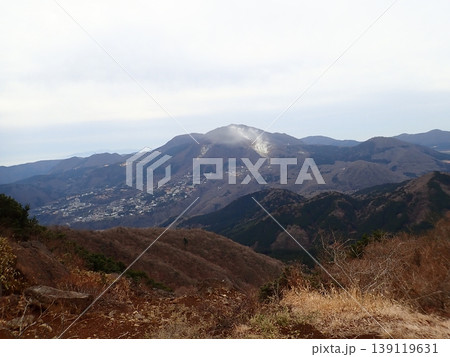 月中旬の金時山・明神ヶ岳(神奈川県箱根町・南足柄市、静岡県小山町) 月中旬の金時山・明神ヶ岳(神奈川県箱根町・南足柄市、静岡県小山町) 139119631