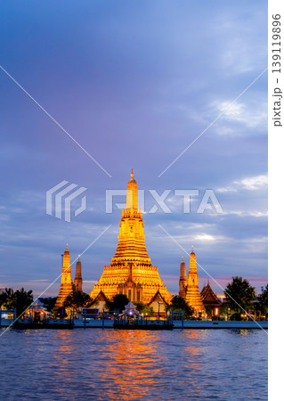 ワットアルン　夕景 139119896
