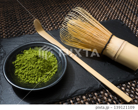 小皿に抹茶の粉末 小皿に抹茶の粉末 139121109