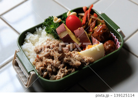 お弁当 139125114