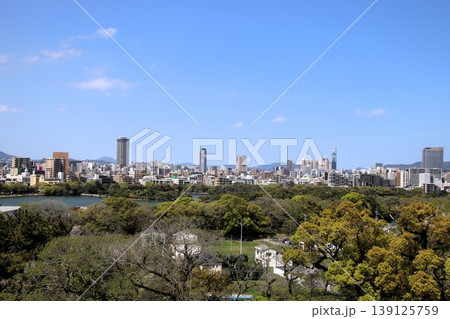 福岡市の福岡城天守台から見た大濠公園 福岡市の福岡城天守台から見た大濠公園 139125759