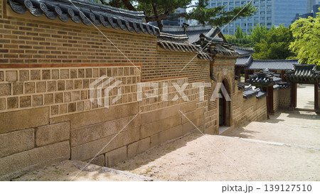 韓国・ソウル 【徳寿宮】惟賢門 / Deoksugung, Seoul, South Korea 139127510