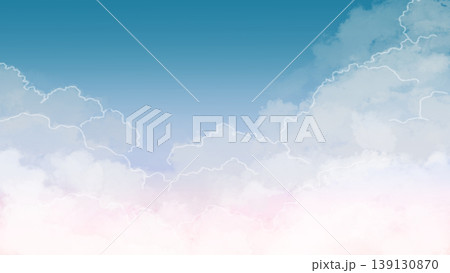 淡いグラデーションの空と雲の背景素材 白く縁取られたふんわり雲のナチュラル背景 コピースペースあり 139130870