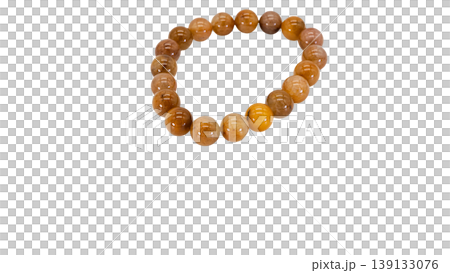 ルチルクォーツブレスレット マクロ撮影 背景透過PNG 139133076
