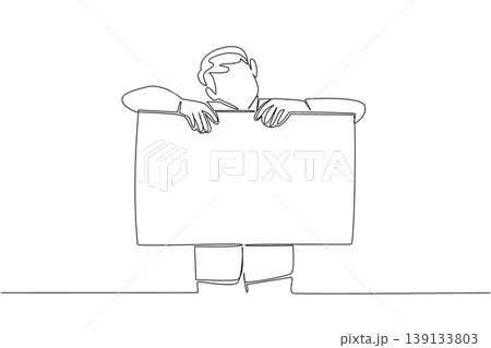 One line draw of businessman leaning over blank board with relaxed pose, showing product advertisement concept. Suitable for friendly reminders, faq section, help desk visual, and support team profile 139133803