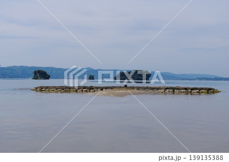 能登島マリンパーク海族公園から見る寺島　嫁島　カラス島 139135388