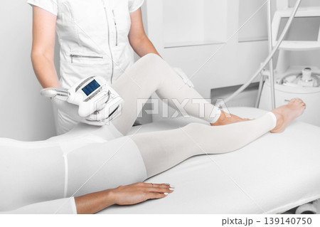 Shot of a woman getting a lpg massage on her body 139140750