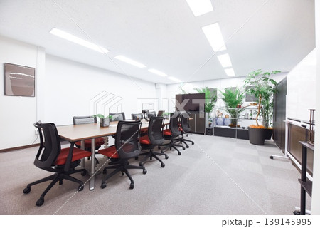 computers in office 139145995