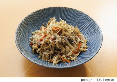 シャキシャキのきんぴらごぼう 定番の和風常備菜 広告・販促用としての料理素材 139146636