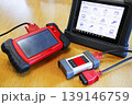 自動車用故障診断機とタブレット端末 スキャンツール 車検 整備 広告素材 商用利用 139146759
