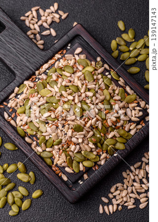 Shelled sunflower, sesame, pumpkin, and flaxseed kernels as ingredients for healthy food 139147143