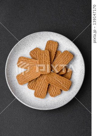Caramel biscuit cookies, or shortbread, are a healthy breakfast food. Biscuit cookies Caramel biscuit cookies, or shortbread, are a healthy breakfast food. Biscuit cookies 139147170